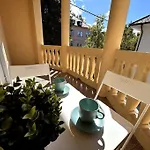 Luxury Privoz شقة